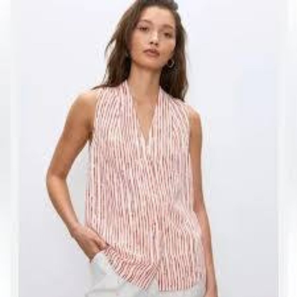 NWT Aritzia/ Babaton SLEEVELESS POWER BLOUSE